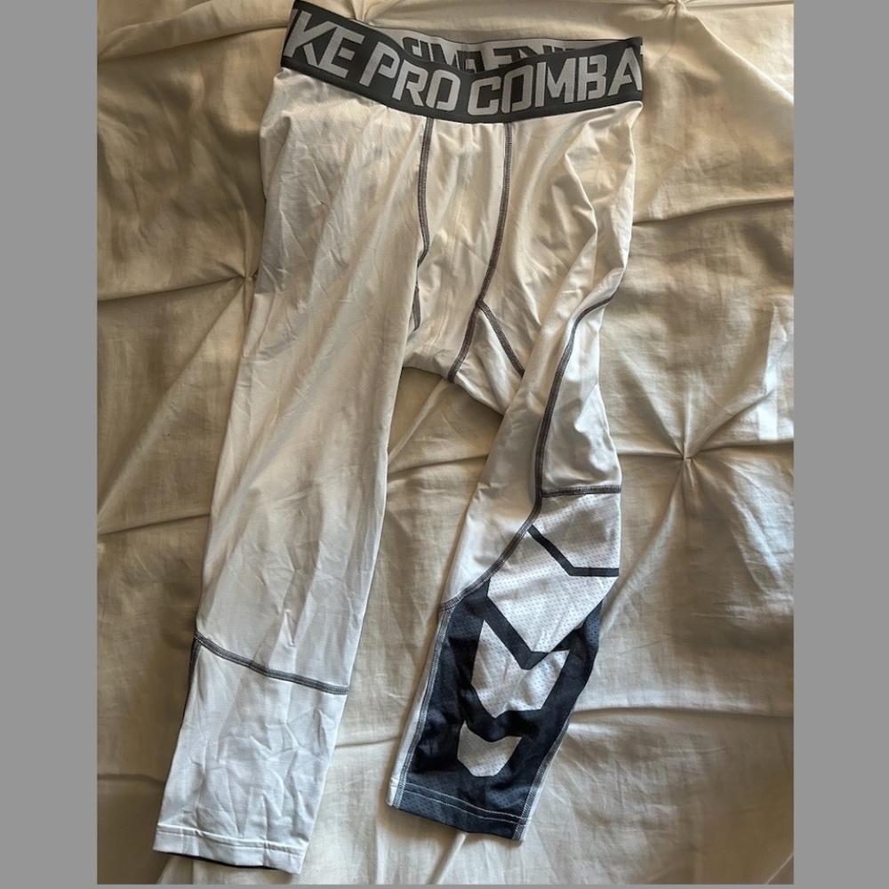 Nike Pro Combat, Athletic Legging Pants | White | Size M